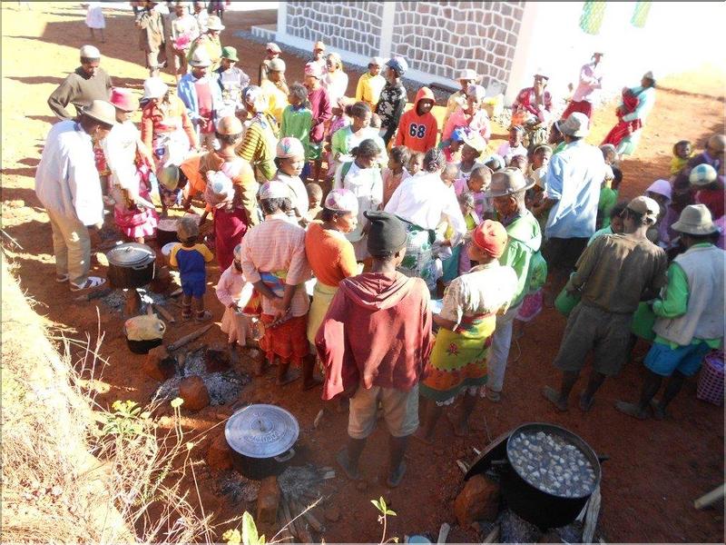 Babakoto_Repas_a_l'ecole_2013_6