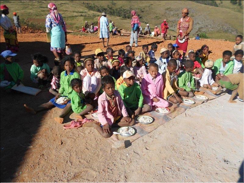 Babakoto_Repas_a_l'ecole_2013_17