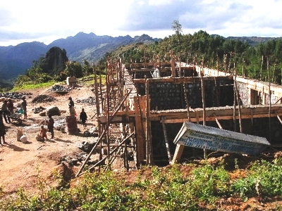 Ecole de Vohitandriana en construction.