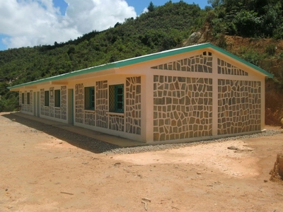 Ecole de Sonierana termin�e.